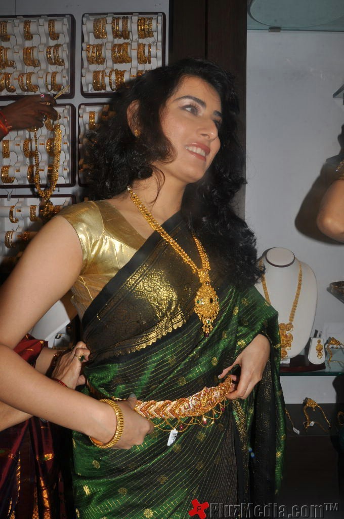 Archana Inaugurate CMR Shopping Mall - Gallery | Picture 91076